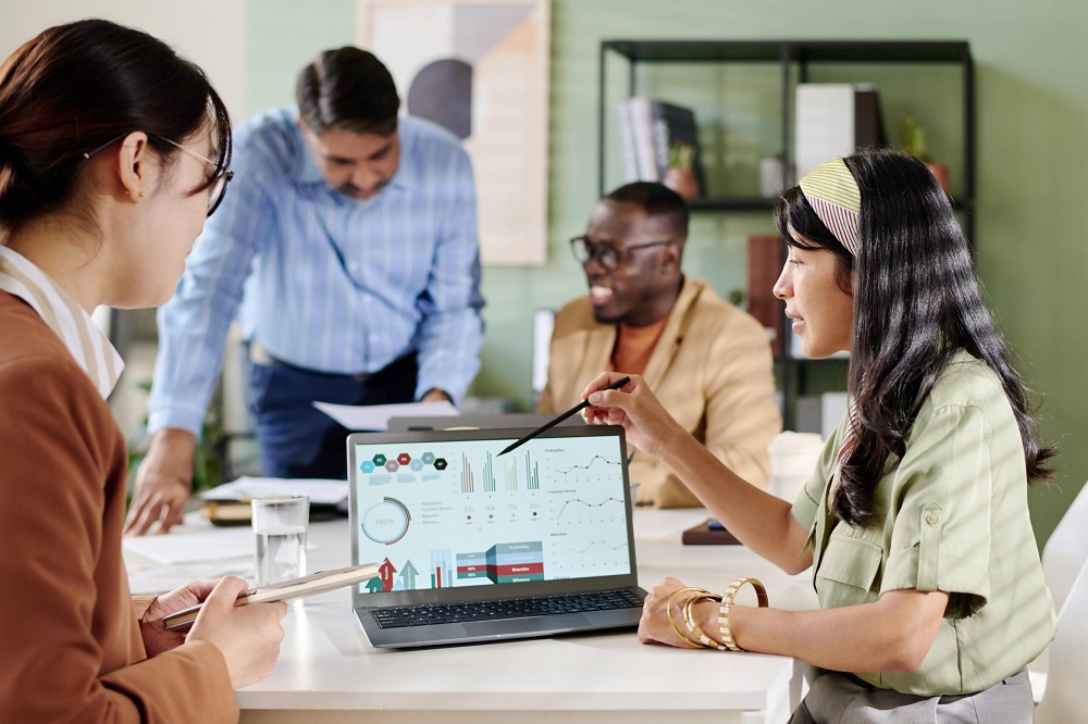 Microsoft Fabric for Modern Data Teams: Why Businesses Are Moving Beyond Traditional BI Stacks